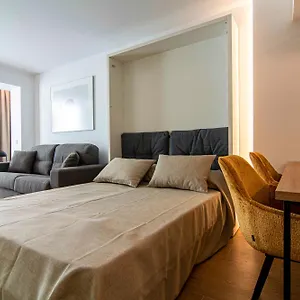 1 Abril Apartment